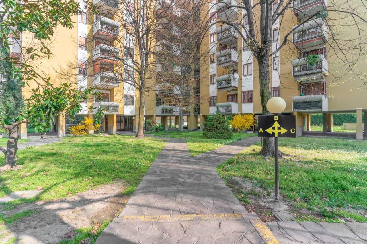 Soggiorno Incantevole In Zona Navigli Милан Экстерьер фото